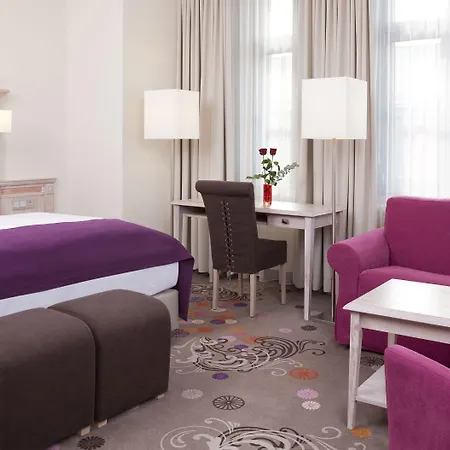 多美罗赖兴施万德酒店 酒店 里臣斯旺德
